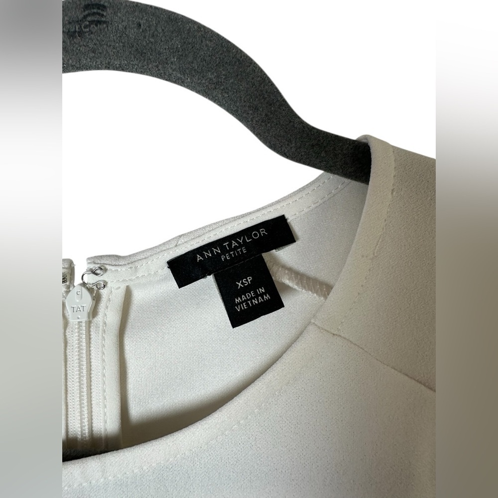 Ann Taylor Petite Women’s White 3/4 Sleeve Blouse XSP - Picture 4 of 7